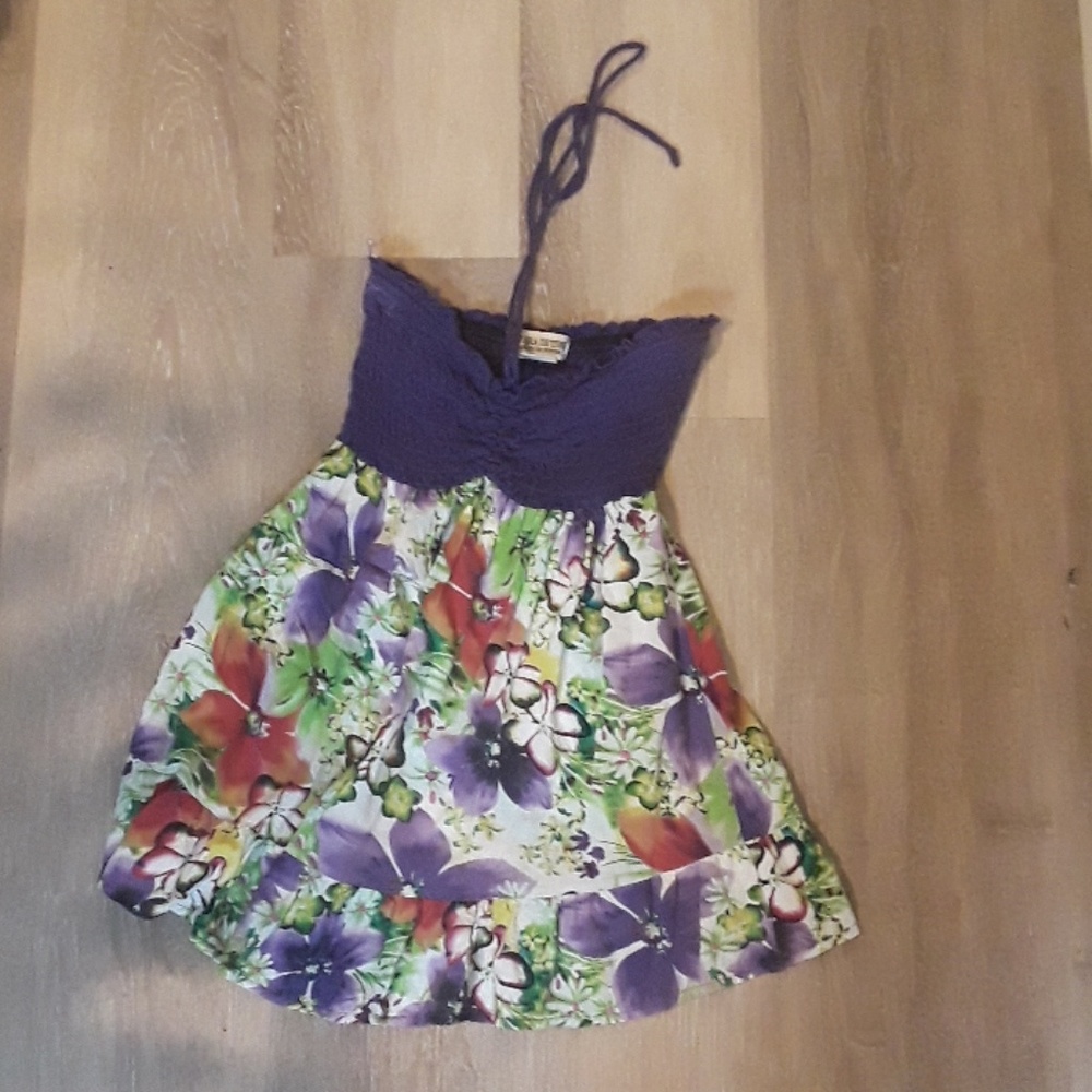 Beautiful flowy halter top